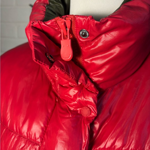 Save the Duck x Disney, a Donald & Daisy Collection Red Puffer Jacket - Picture 4 of 14